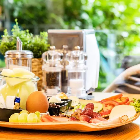 Hotel Fuerst Garden 3*