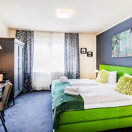 Fuerst Garden فندق 3*