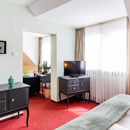 فندق Fuerst Garden 3*