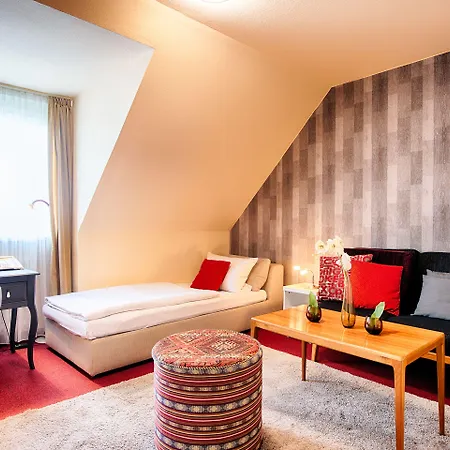 Fuerst Garden فندق