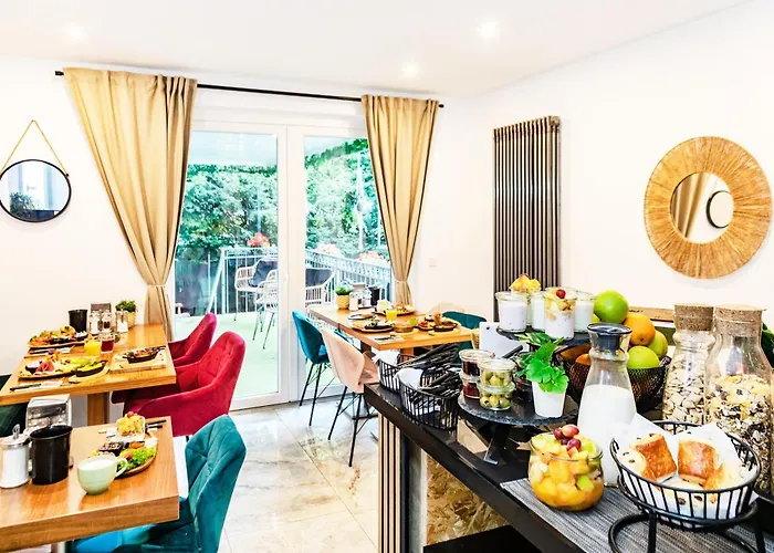 Fuerst Garden Hotel 3*