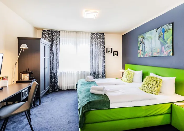 Fuerst Garden Hotel 3*